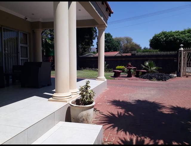 3 BEDROOM HOUSE FOR SALE IN RUSTENBURG NORTH